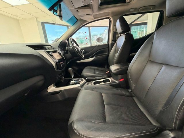 Nissan Navara 2.3 Dci Tekna Pickup Double Cab Silver #58