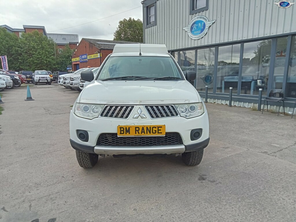 Mitsubishi L200 Pickup 2.5 Di-d Barbarian Pickup Double Cab 4Wd White #3