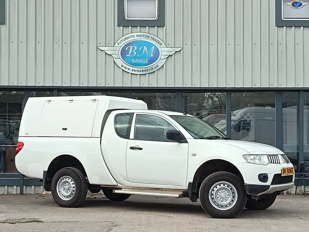 Mitsubishi L200 Pickup 2.5 Di-d Barbarian Pickup Double Cab 4Wd White #1
