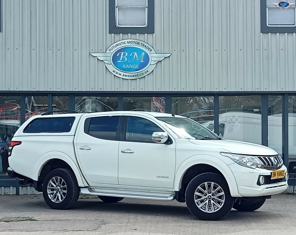 Mitsubishi L200 2.4 Di-d Dc Warrior White