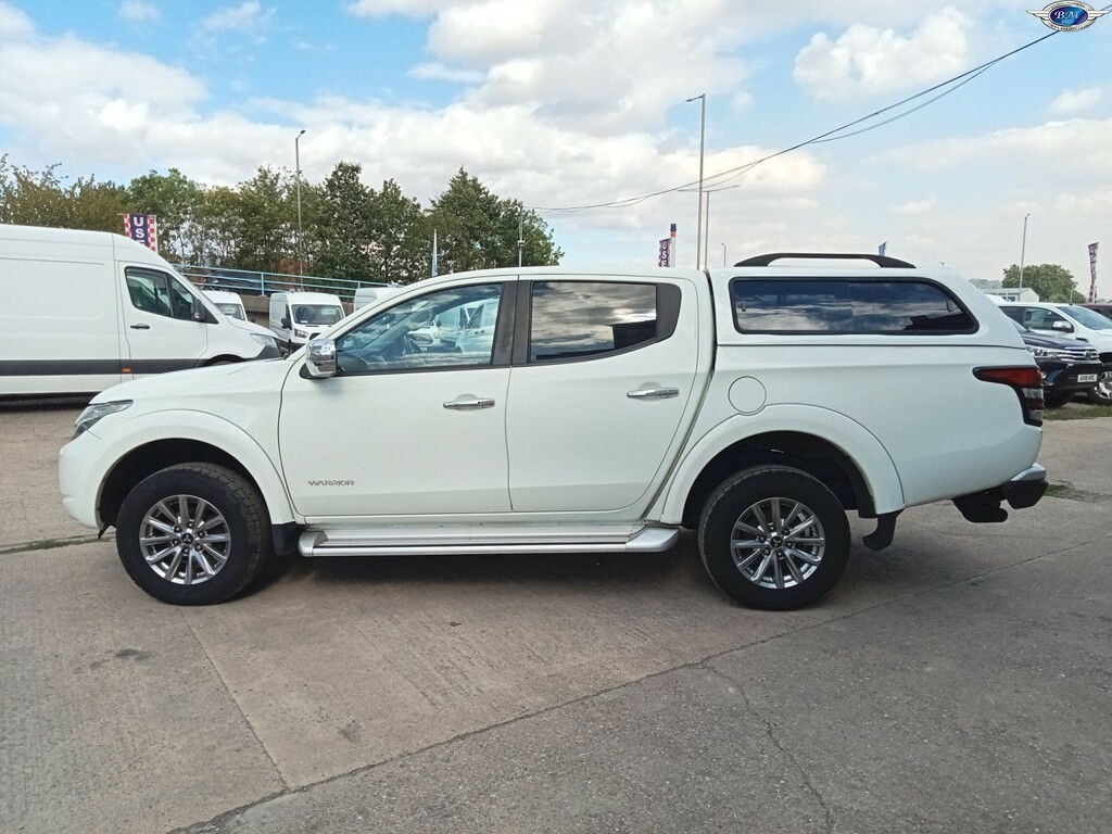 Mitsubishi L200 2.4 Di-d Dc Warrior White #4