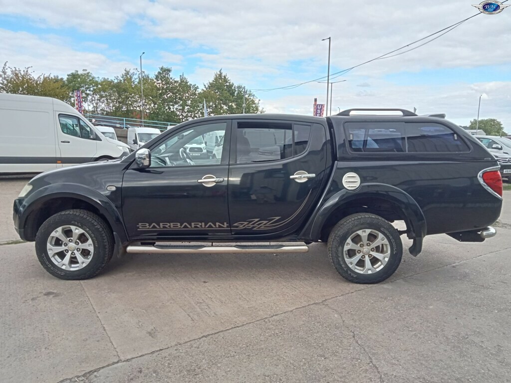 Mitsubishi L200 2.5 Di-d Barbarian Black #4