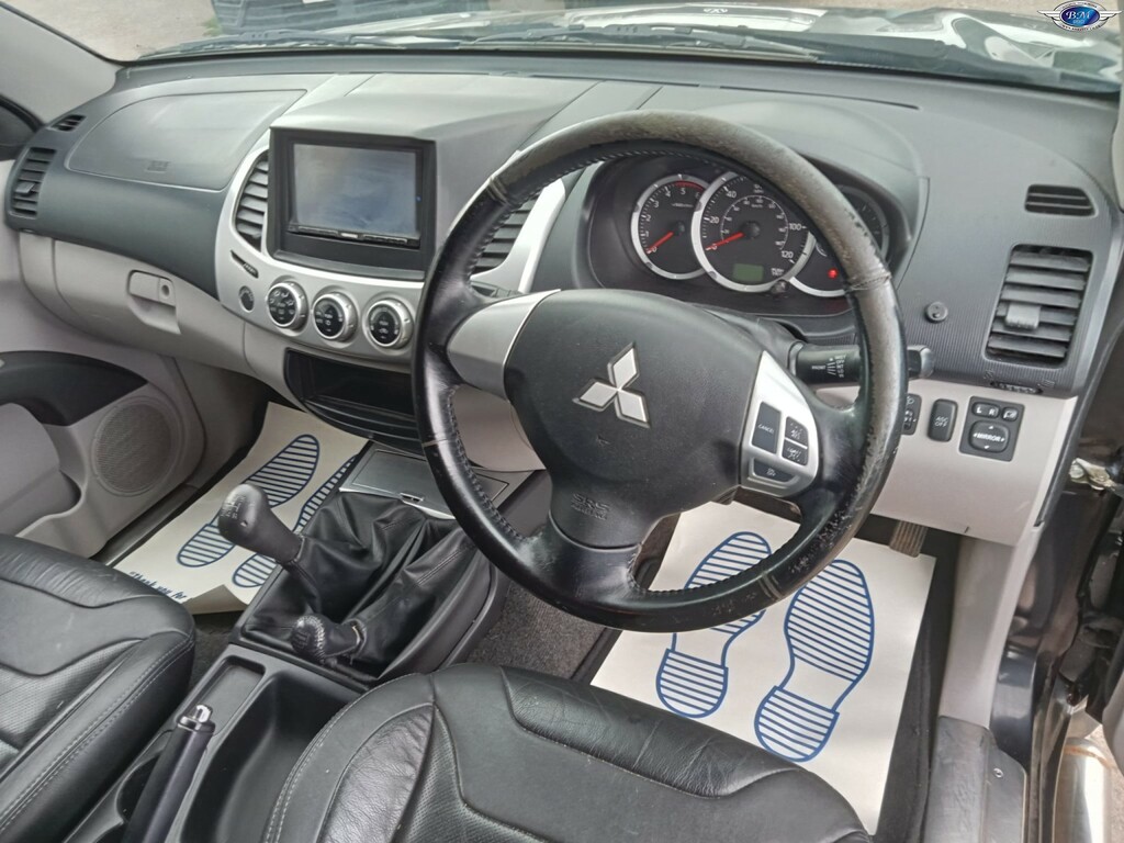 Mitsubishi L200 2.5 Di-d Barbarian Black #2