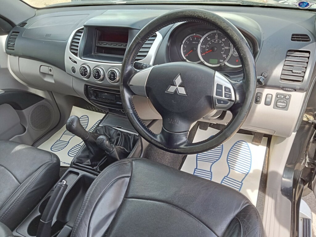 Mitsubishi L200 2.5 Di-d Warrior Black #2