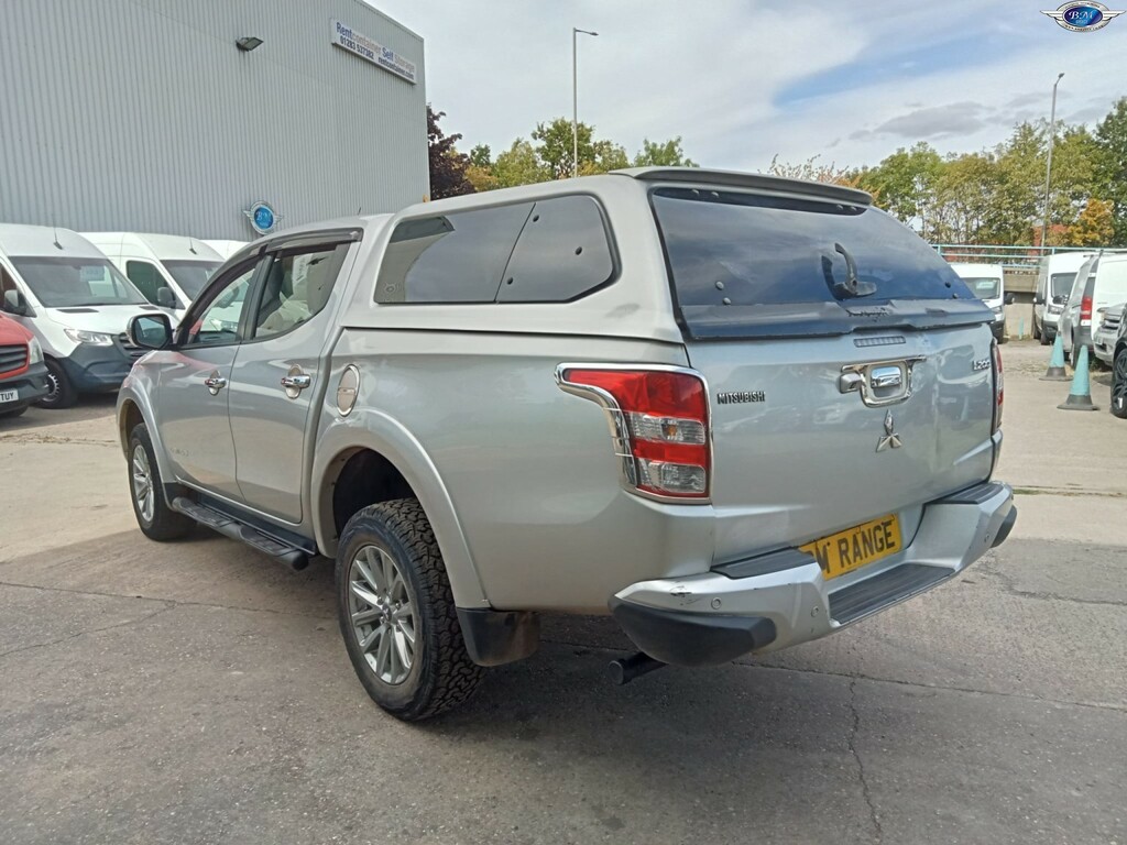 Mitsubishi L200 2.4 Di-d Dc Barbarian Silver #5