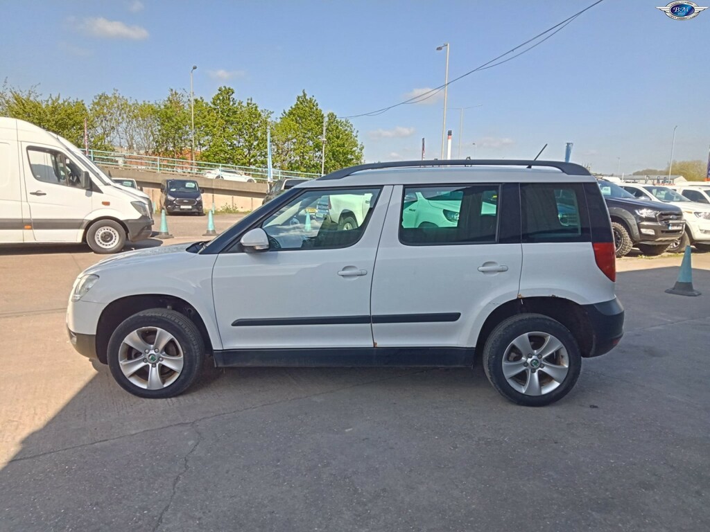 Skoda Yeti 1.6 Tdi Greenline II Se White #4