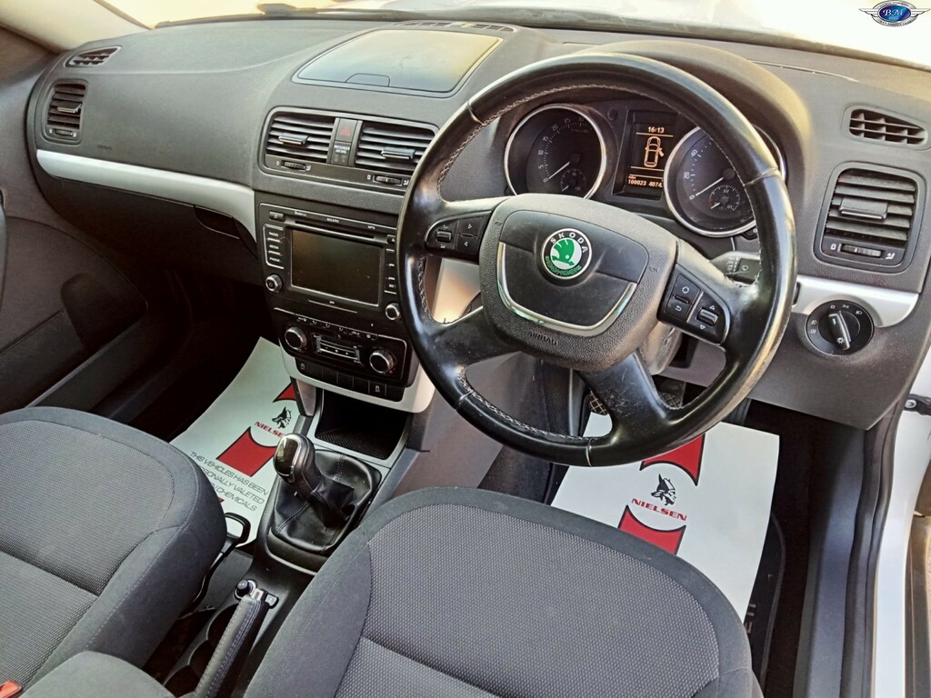 Skoda Yeti 1.6 Tdi Greenline II Se White #2