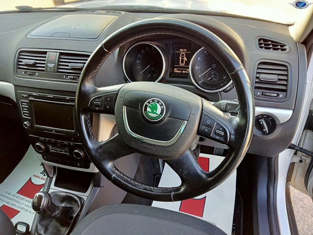 Skoda Yeti Skoda Yeti 2011 Skoda Yeti 1.2 Tsi Se Just 139,0 Green #10