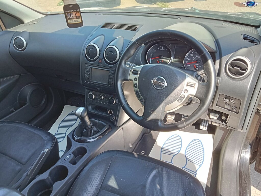Nissan Qashqai+2 1.6 360 Black #2