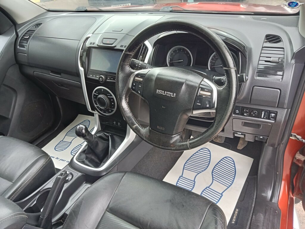 Isuzu D-Max 1.9 2017 Red #2