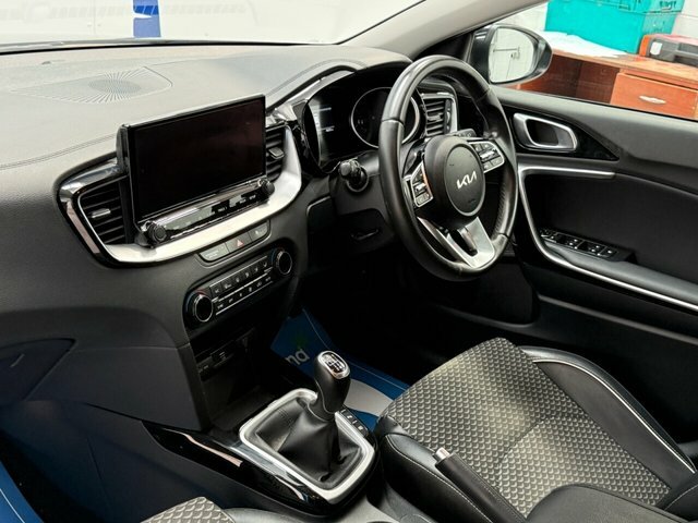 Kia Ceed T-gdi 3 Sportswagon MA23PVU Black #4