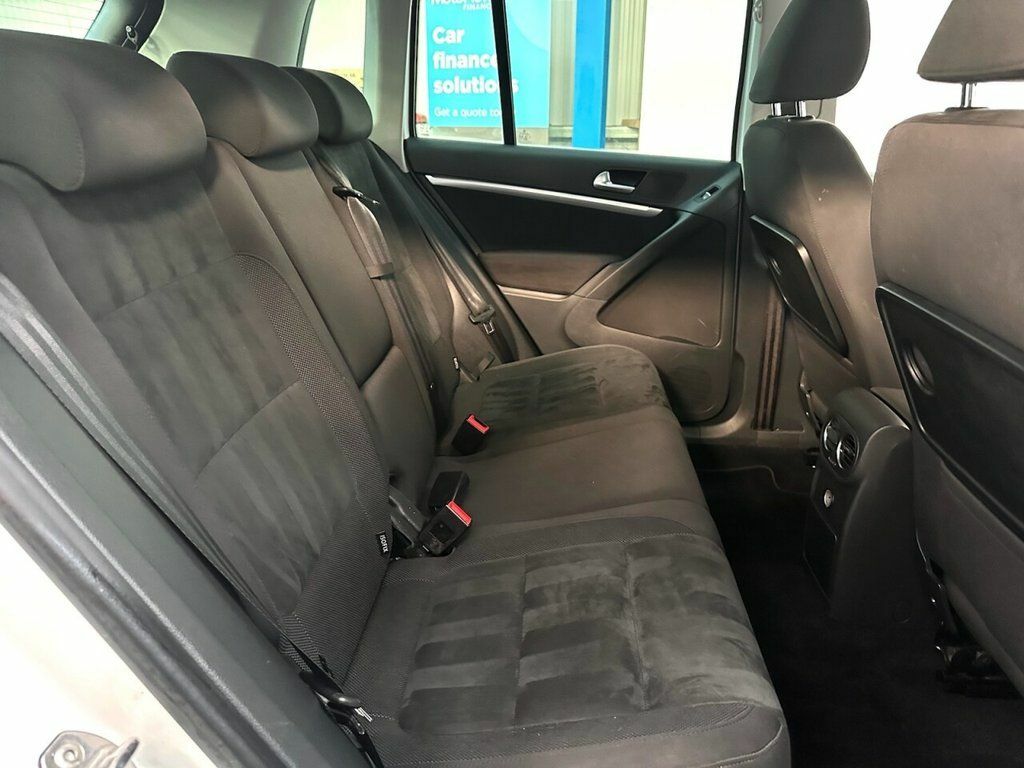 Volkswagen Tiguan Suv  #30
