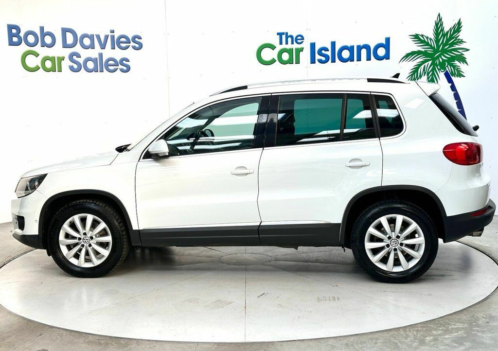 Volkswagen Tiguan Suv  #6