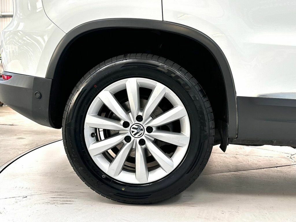 Volkswagen Tiguan Suv  #15
