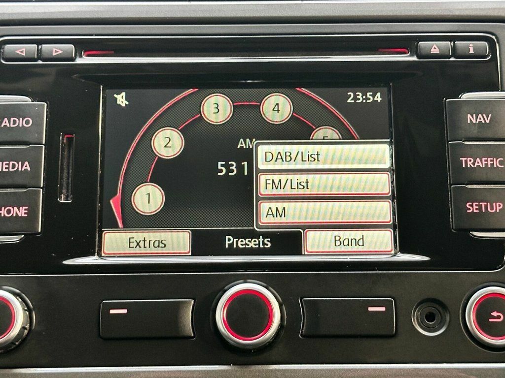 Volkswagen Tiguan Suv  #26