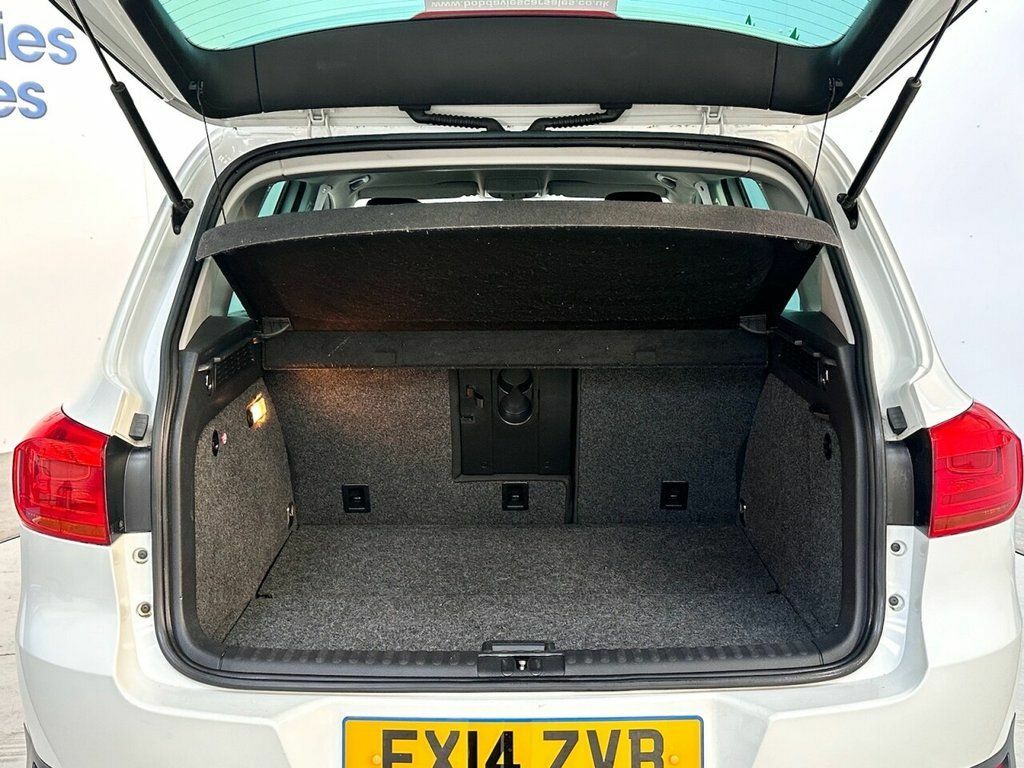 Volkswagen Tiguan Suv  #32