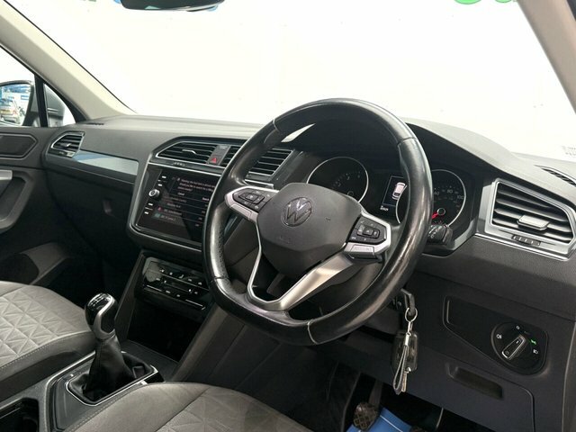 Volkswagen Tiguan 1.5 Tsi White #13