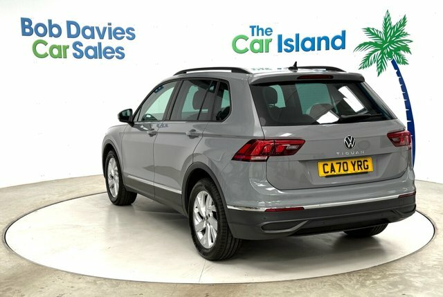 Volkswagen Tiguan Tsi Life Suv Grey #5
