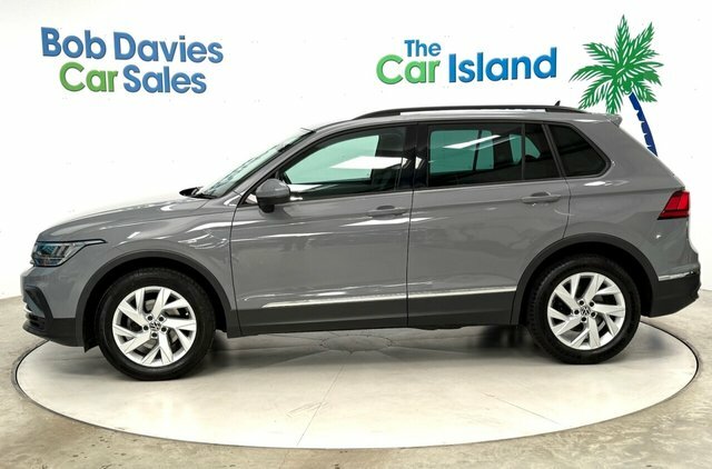 Volkswagen Tiguan Tsi Life Suv Grey #4