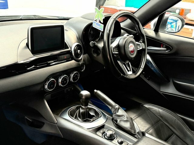 Fiat 124 Spider Multiair Lusso Convertible White #4