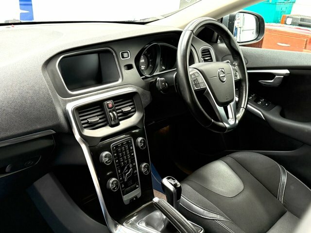 Volvo V40 T2 Gpf Momentum Nav Grey #2
