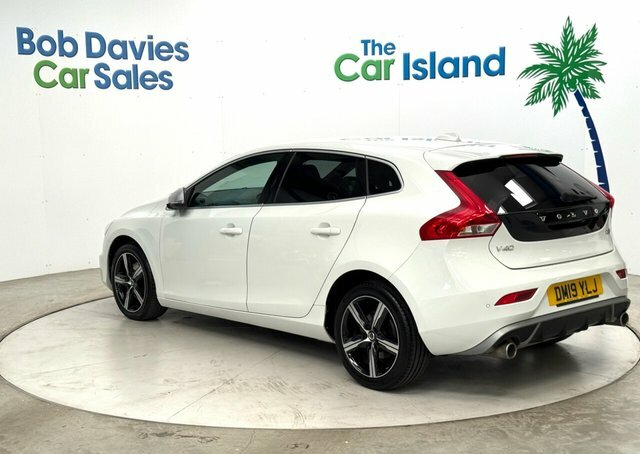 Volvo V40 T2 R-design Edition Hatchback DM19YLJ White #6