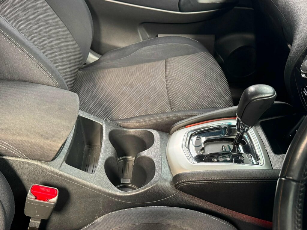 Nissan Qashqai Hatchback Black #36