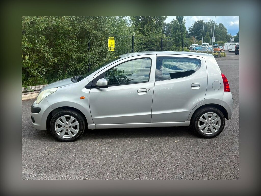 Nissan Pixo N-tec 5-Door White #8