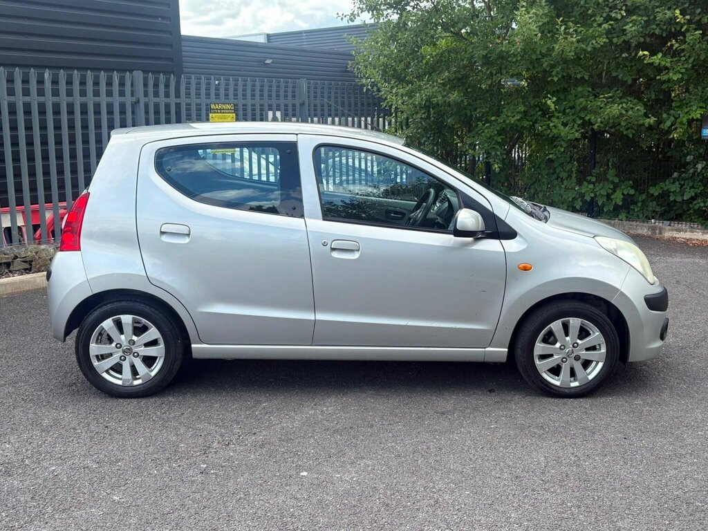 Nissan Pixo N-tec 5-Door White #11