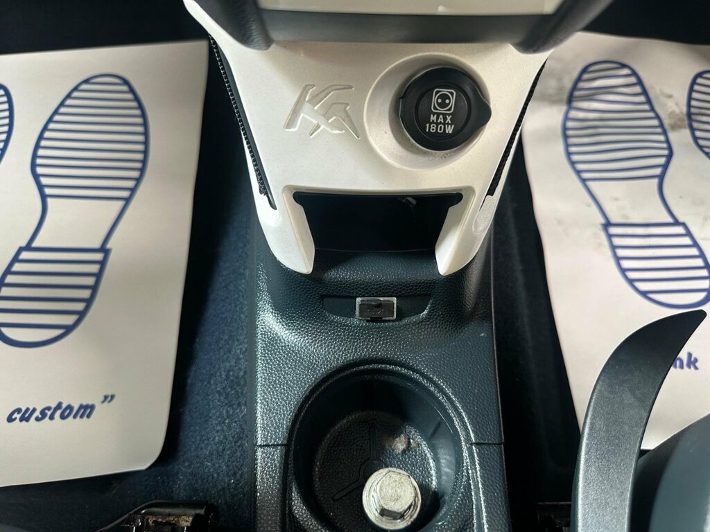 Ford KA Titanium 35 Taxpsensorsclean Mot Silver #22