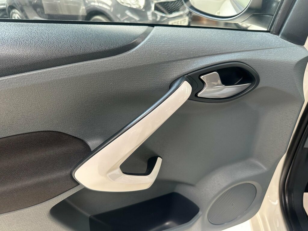Ford KA Titanium 35 Taxpsensorsclean Mot Silver #35