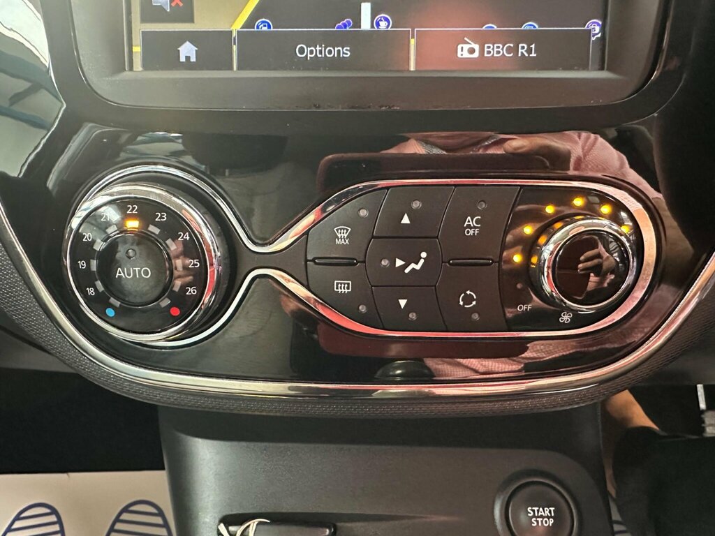 Renault Captur Media-nav Energy 1.4 - Main Dealer Prepared Beige #20