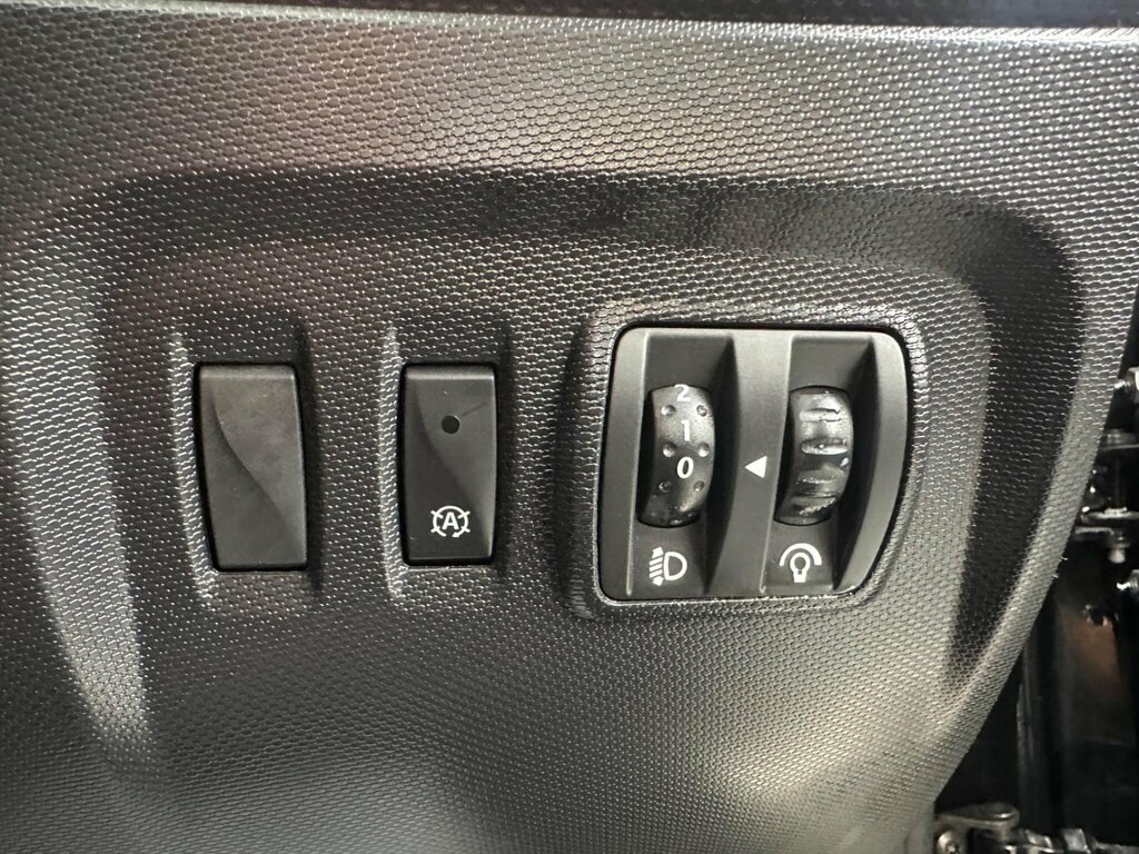 Renault Captur Media-nav Energy 1.4 - Main Dealer Prepared Beige #28