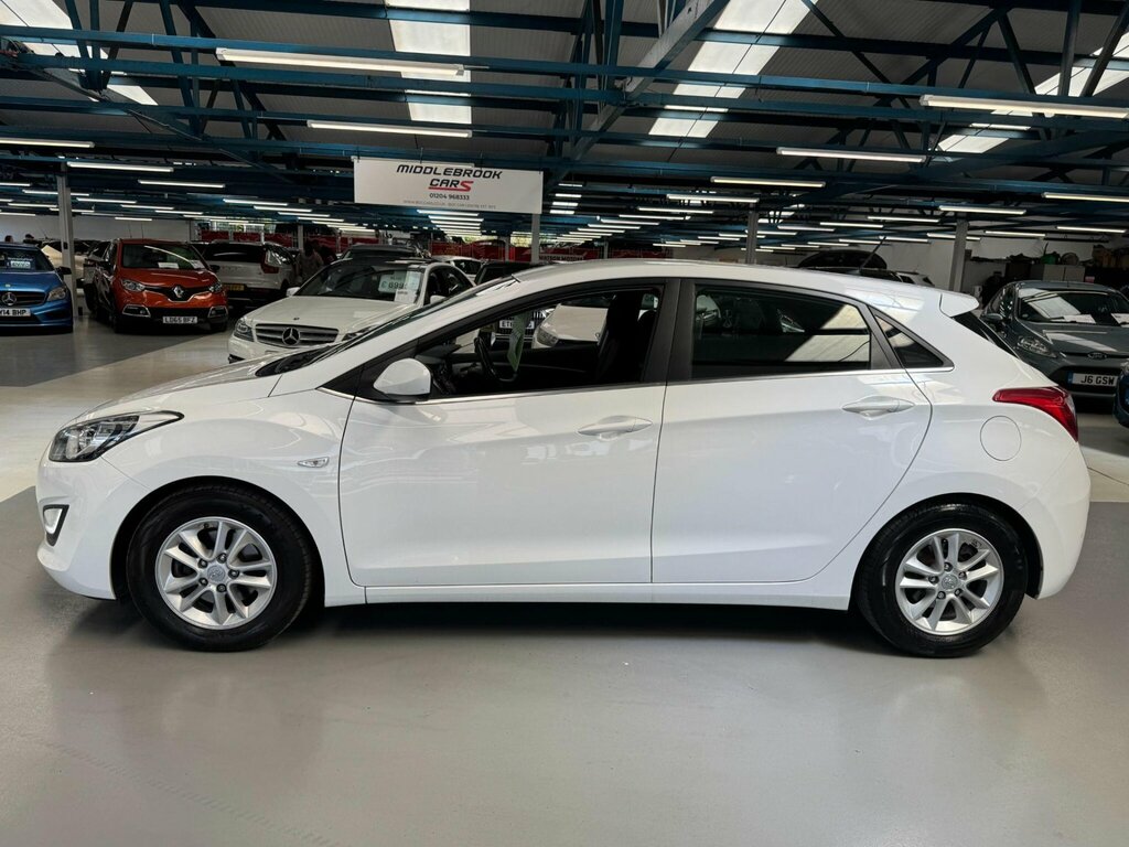 Hyundai I30 1.6 Crdi Se Business Edition Blue Drive 109 Bhp Blue #10