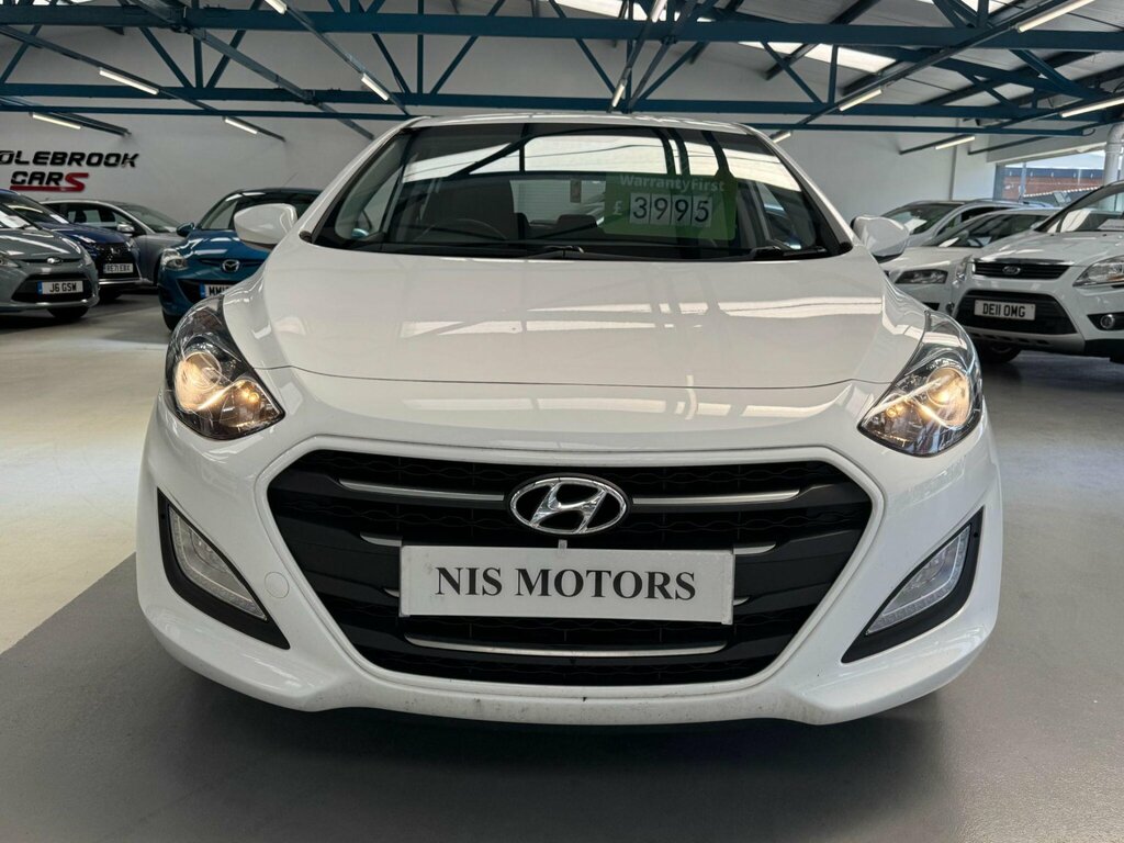 Hyundai I30 1.6 Crdi Blue Drive Se Euro 6 Ss White #6