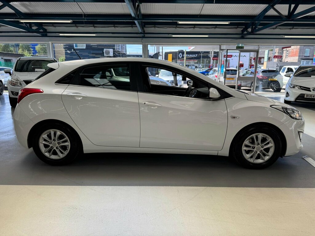 Hyundai I30 1.6 Crdi Se Business Edition Blue Drive 109 Bhp Blue #18