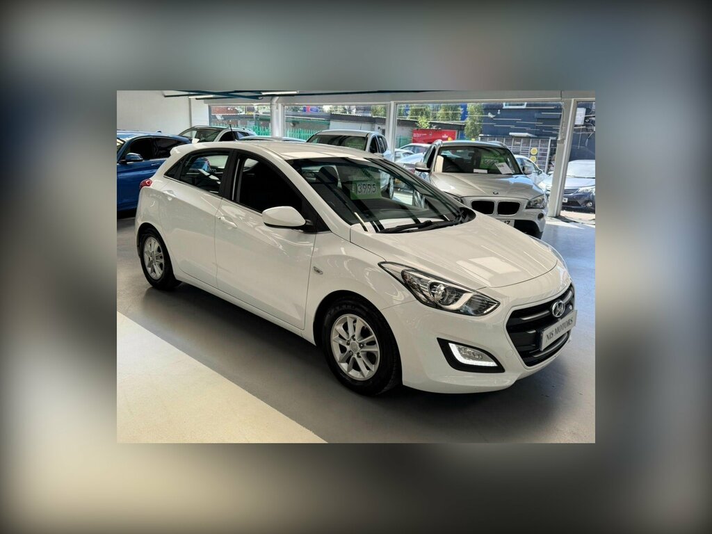 Hyundai I30 1.6 Crdi Se Business Edition Blue Drive 109 Bhp Blue #19