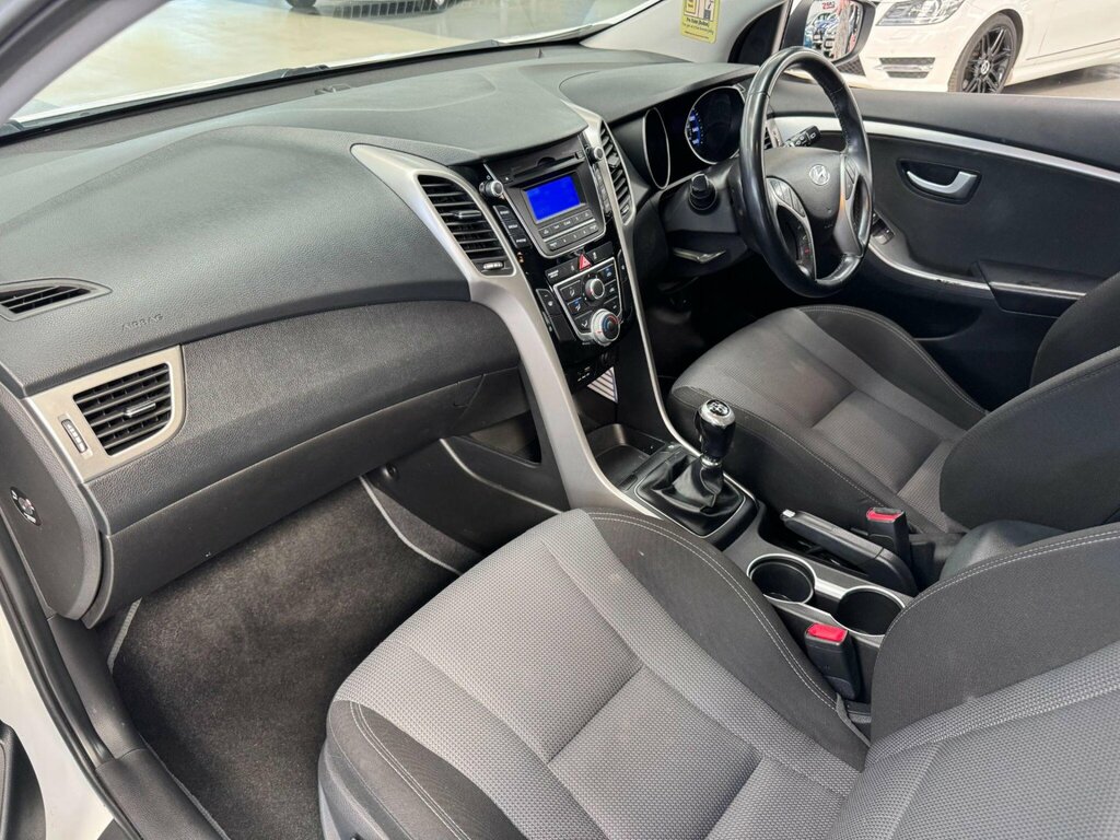 Hyundai I30 1.6 Crdi Se Business Edition Blue Drive 109 Bhp Blue #21