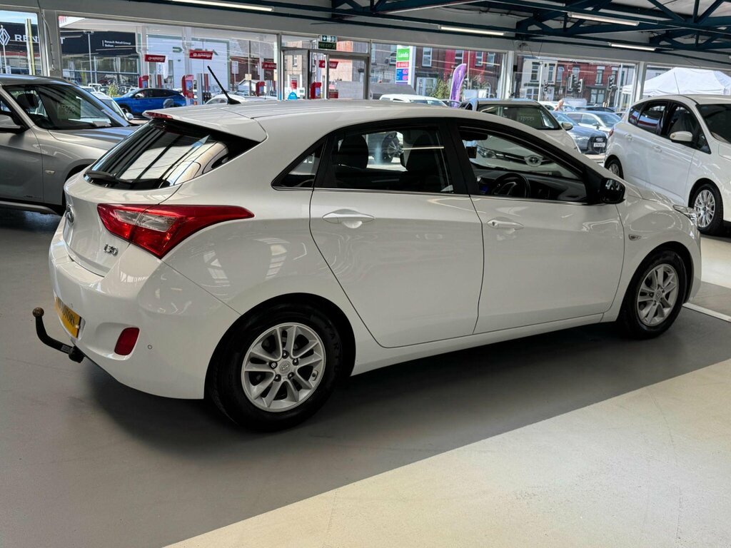 Hyundai I30 1.6 Crdi Se Business Edition Blue Drive 109 Bhp Blue #16