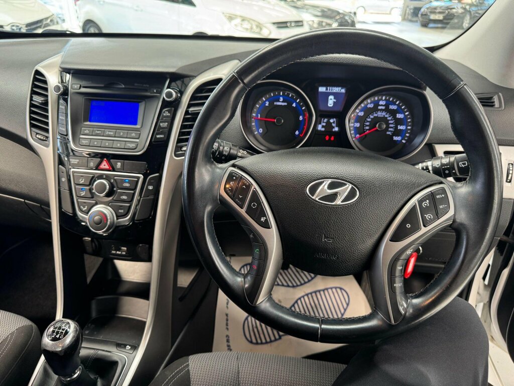 Hyundai I30 1.6 Crdi Se Business Edition Blue Drive 109 Bhp Blue #24