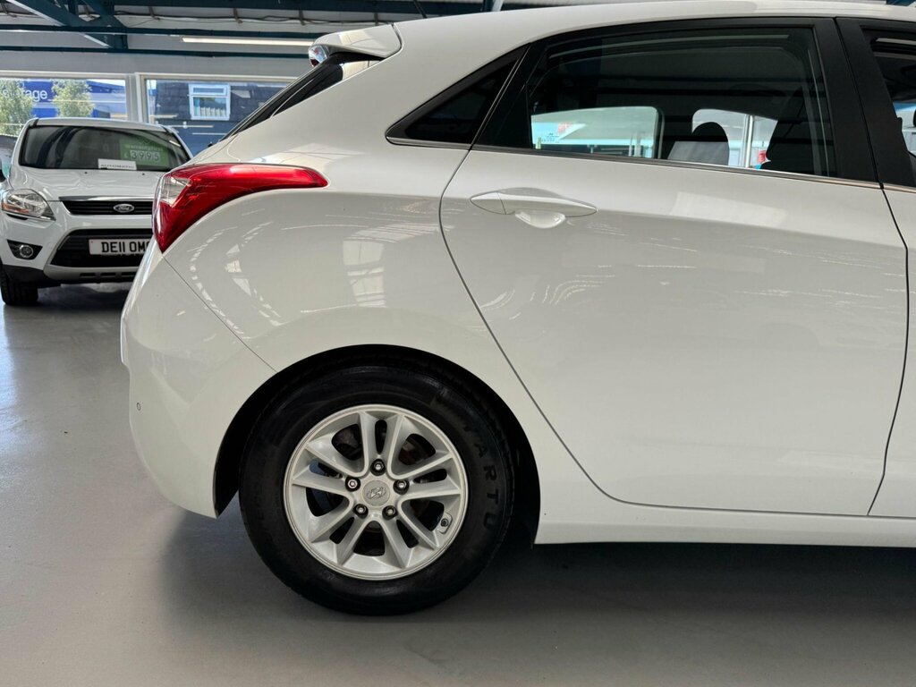 Hyundai I30 1.6 Crdi Se Business Edition Blue Drive 109 Bhp Blue #17