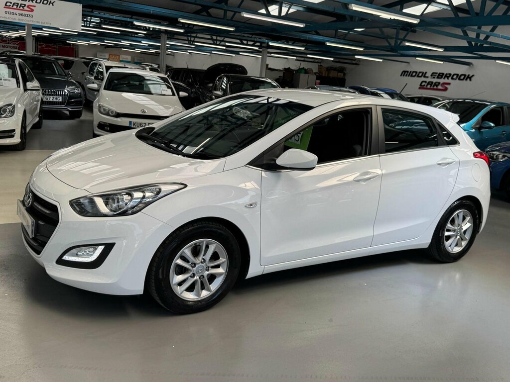Hyundai I30 1.6 Crdi Se Business Edition Blue Drive 109 Bhp Blue #8