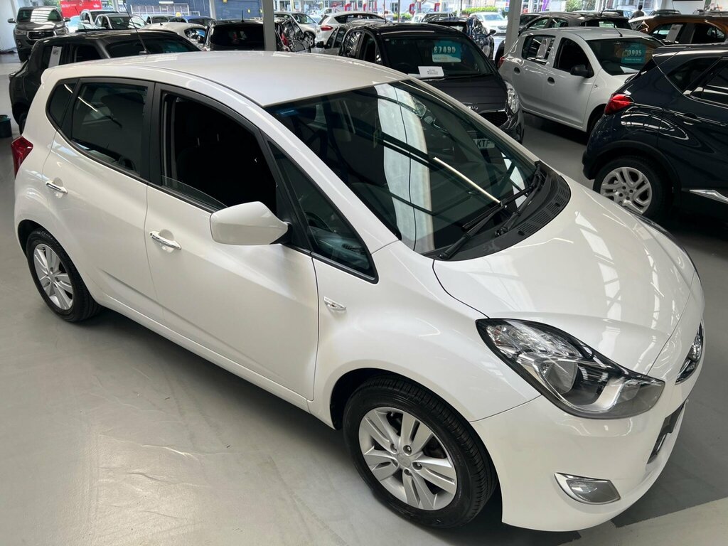 Hyundai Ix20 1.4 Active Euro 5 White #2