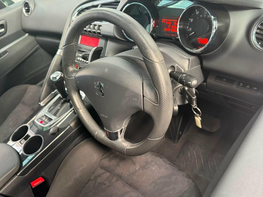 Peugeot 3008 1.6 Hdi 112 Exclusive Red #39