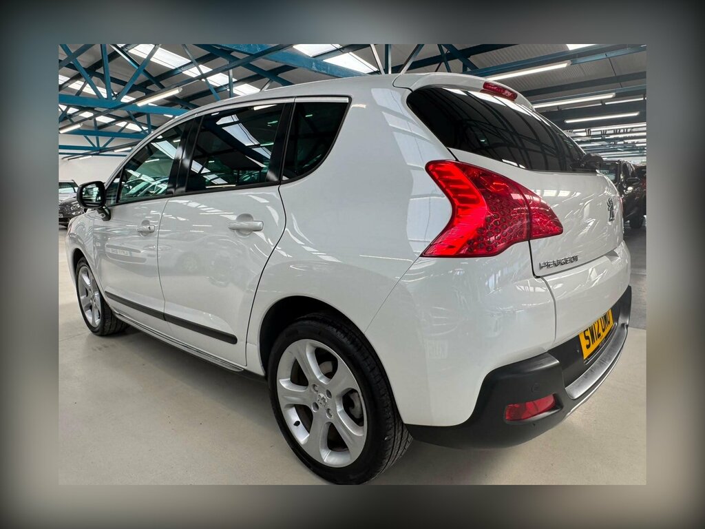 Peugeot 3008 1.6 Hdi 112 Exclusive Red #10