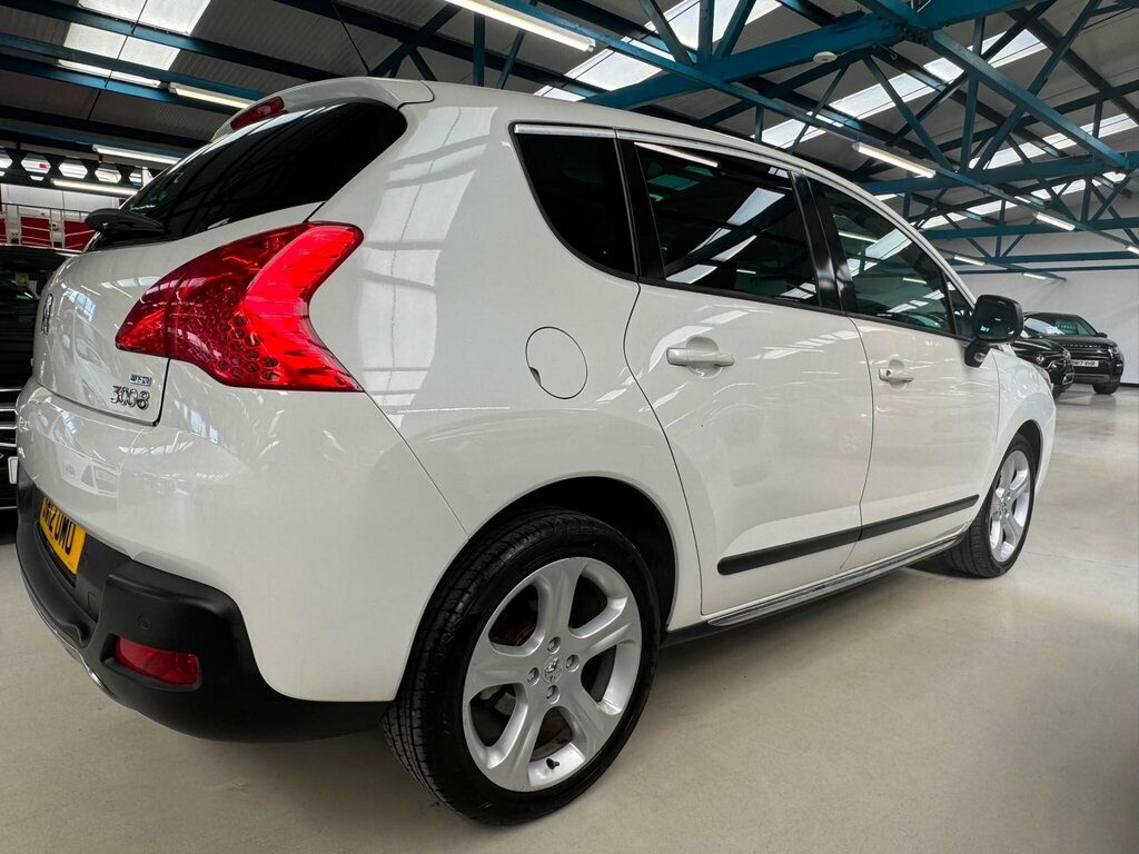 Peugeot 3008 1.6 Hdi 112 Exclusive Red #16