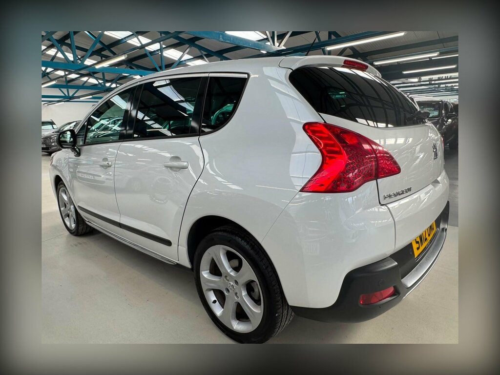Peugeot 3008 1.6 Hdi 112 Exclusive Red #12