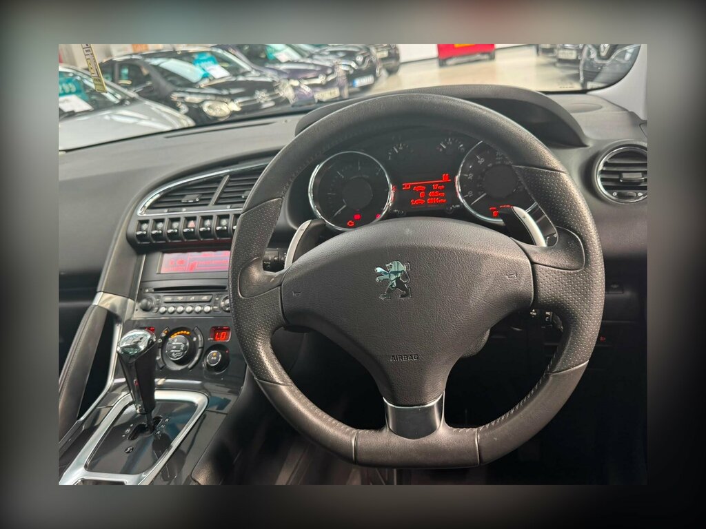 Peugeot 3008 1.6 Hdi 112 Exclusive Red #42