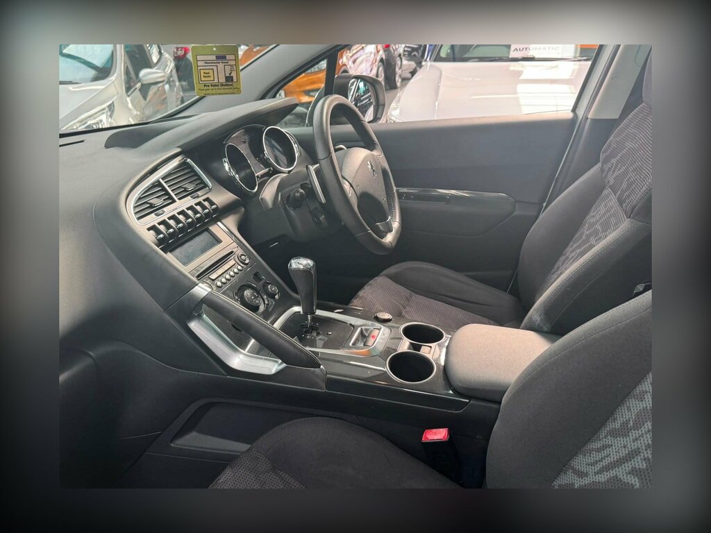 Peugeot 3008 1.6 Hdi 112 Exclusive Red #45