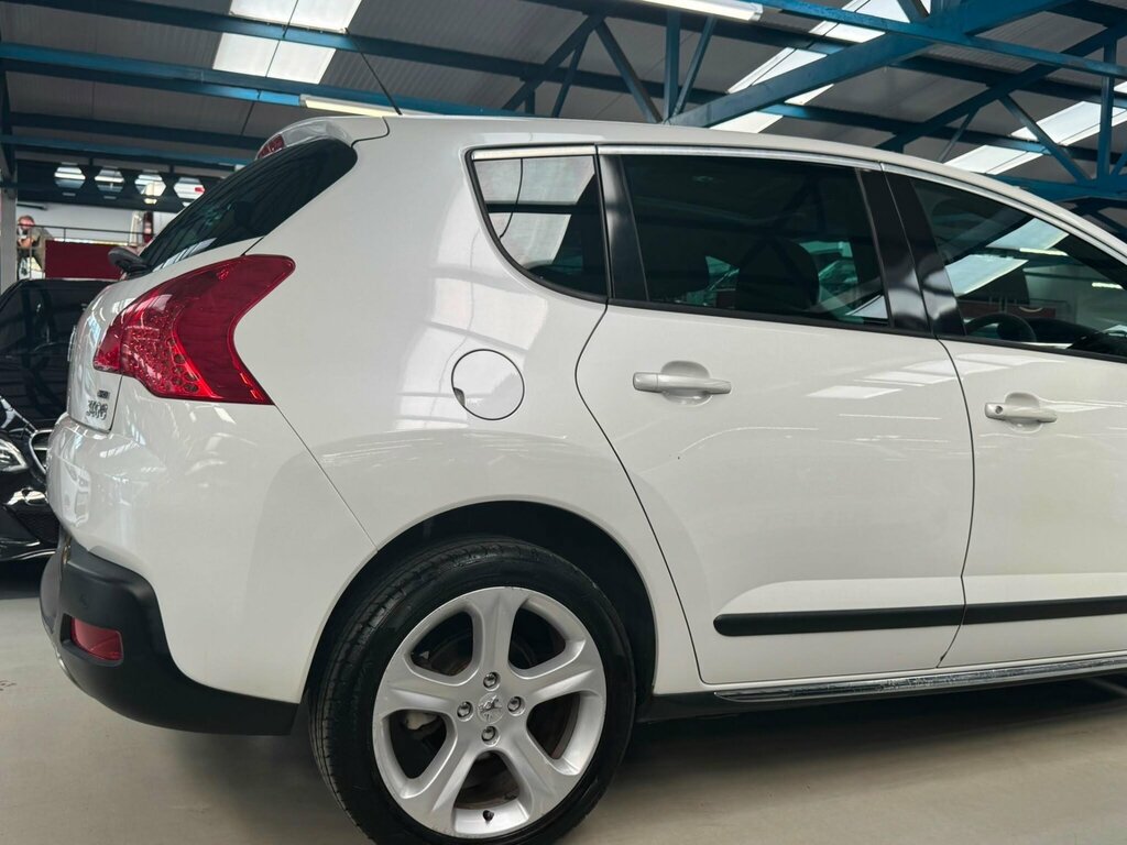Peugeot 3008 1.6 Hdi 112 Exclusive Red #50